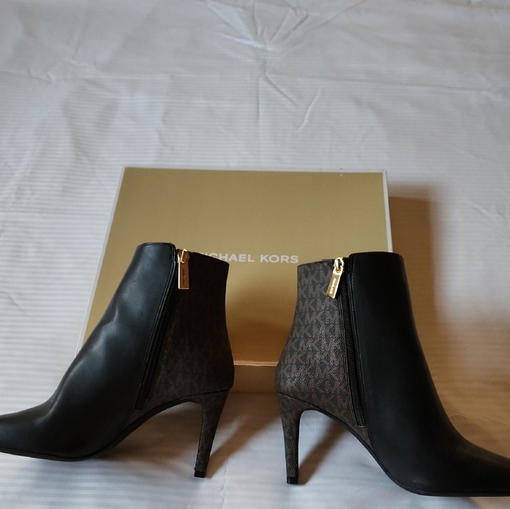 New Womens Michael Kors Black and Brown Ankle Boots